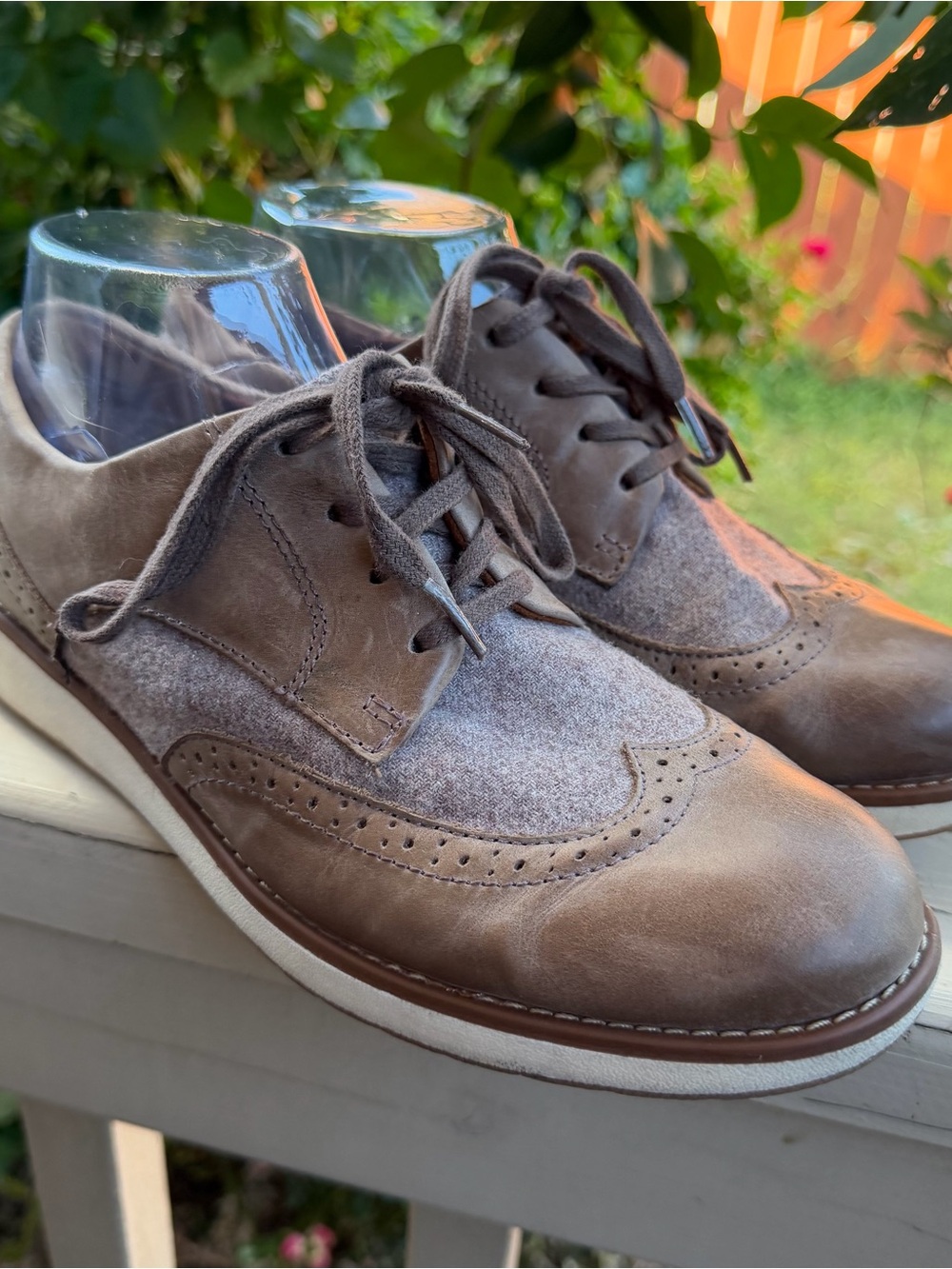 b.o.c. Women's Two-Tone Gray Brown Wingtip Oxfords